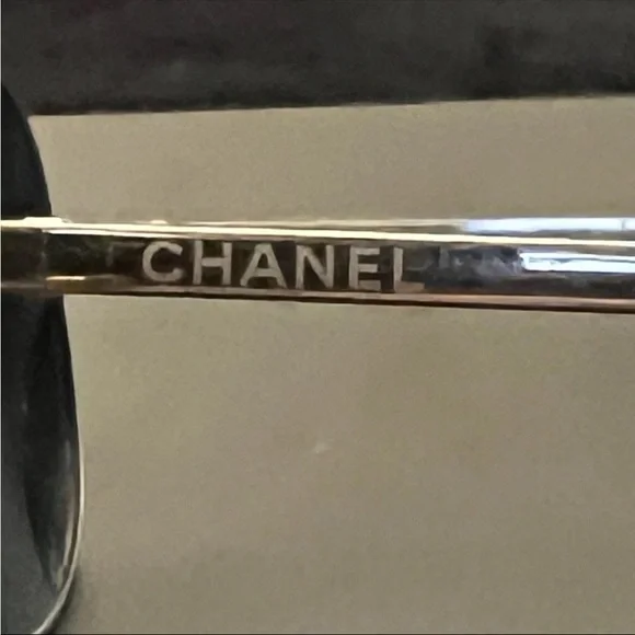 Vintage CHANEL 4189 Aviator Mirror Sunglasses Made In Italy Vintage CHANEL 4189 Aviator Mirror Sunglasses Made In Italy main image 3